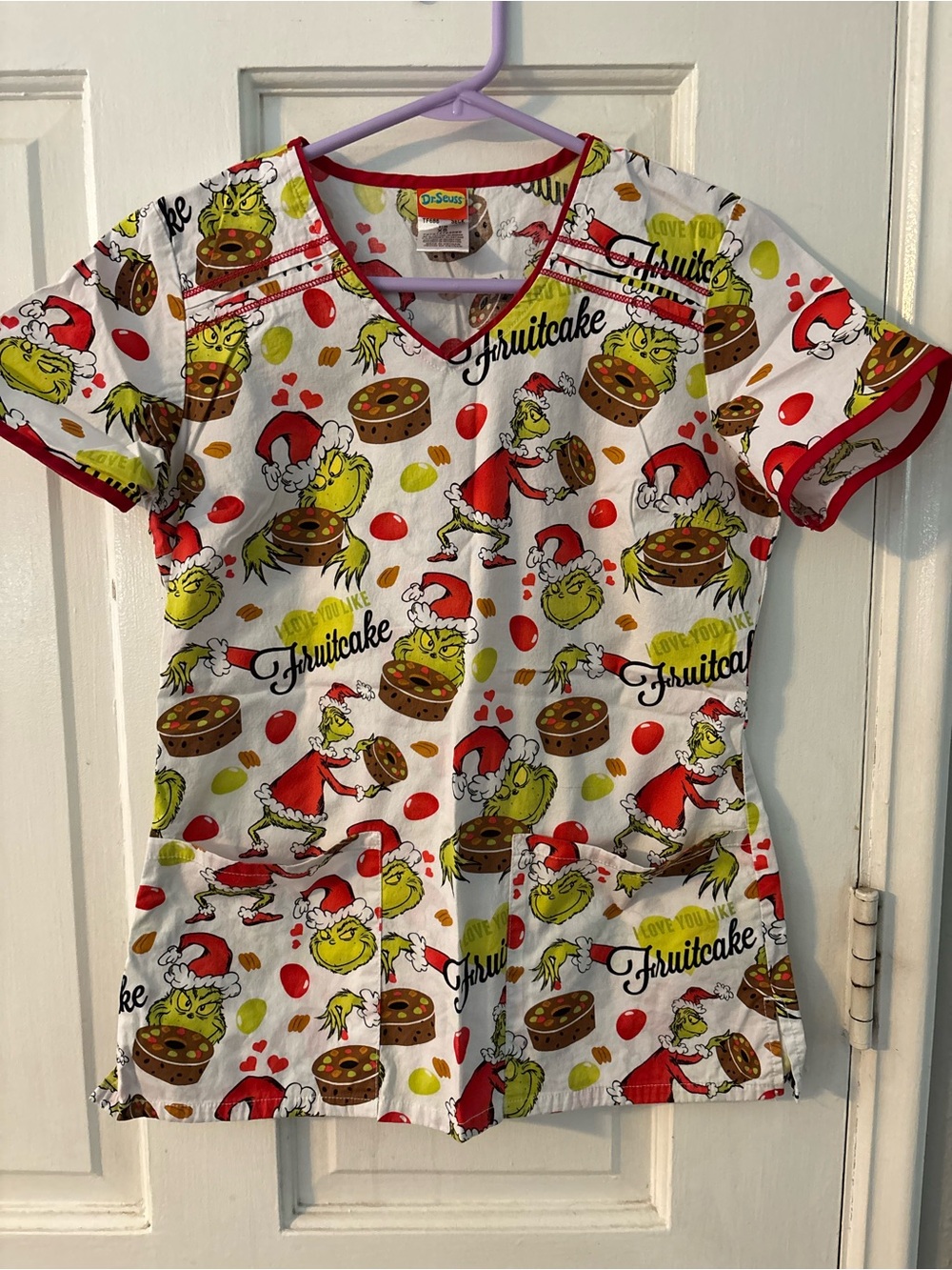Dr. Seuss Women's XS Multicolor Patterned Cotton Blend Scrub Top TF686